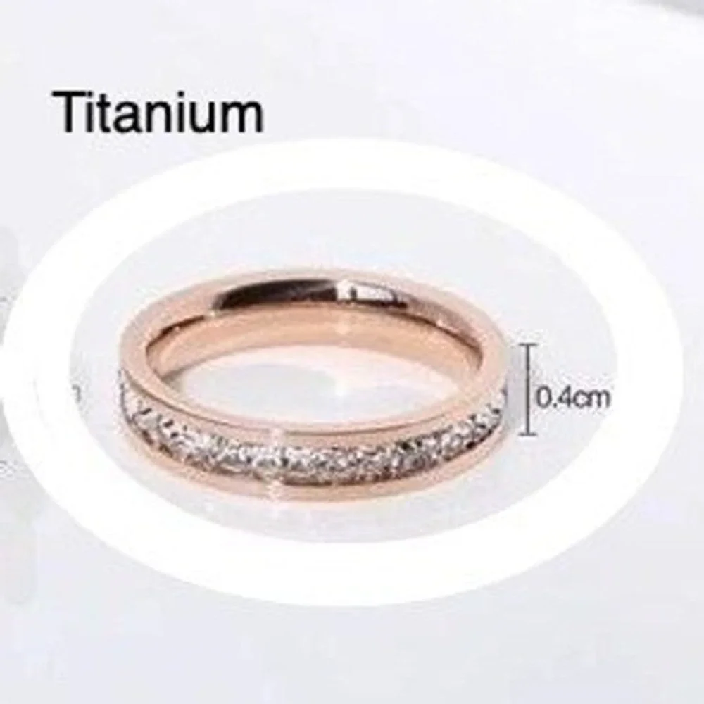 Gold Tone Titanium Ring‎ Paved with Clear Crystals Stackable Band Women Size 7